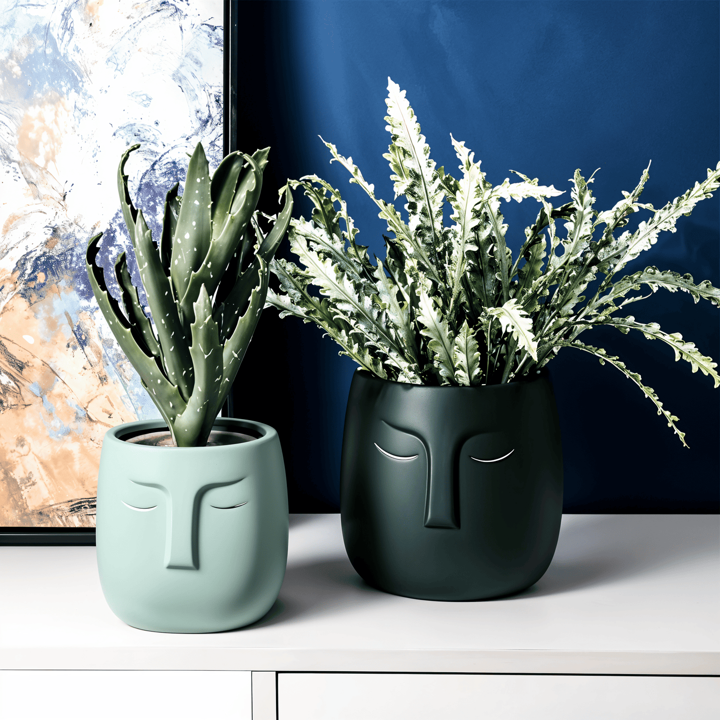 Vase decorative face of ceramic