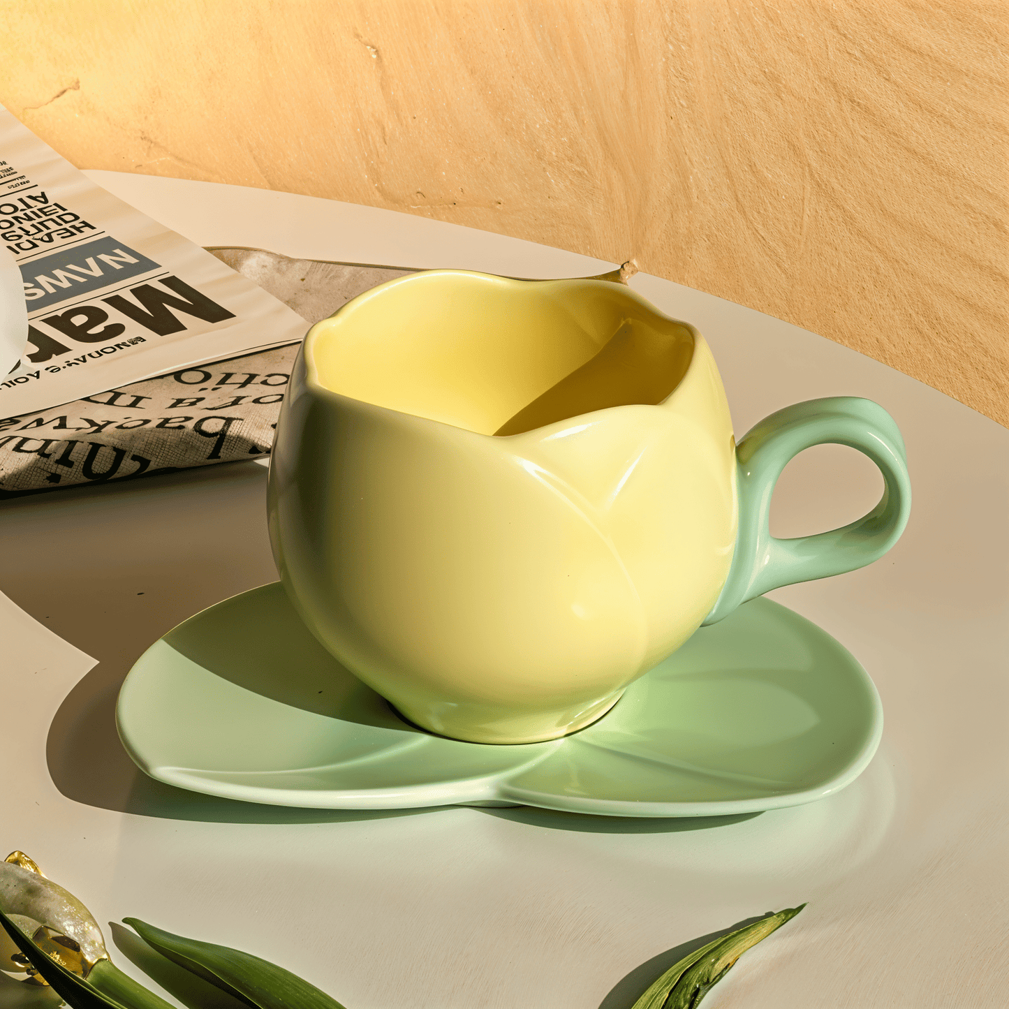 Elegant Tulip Coffee Cup Set