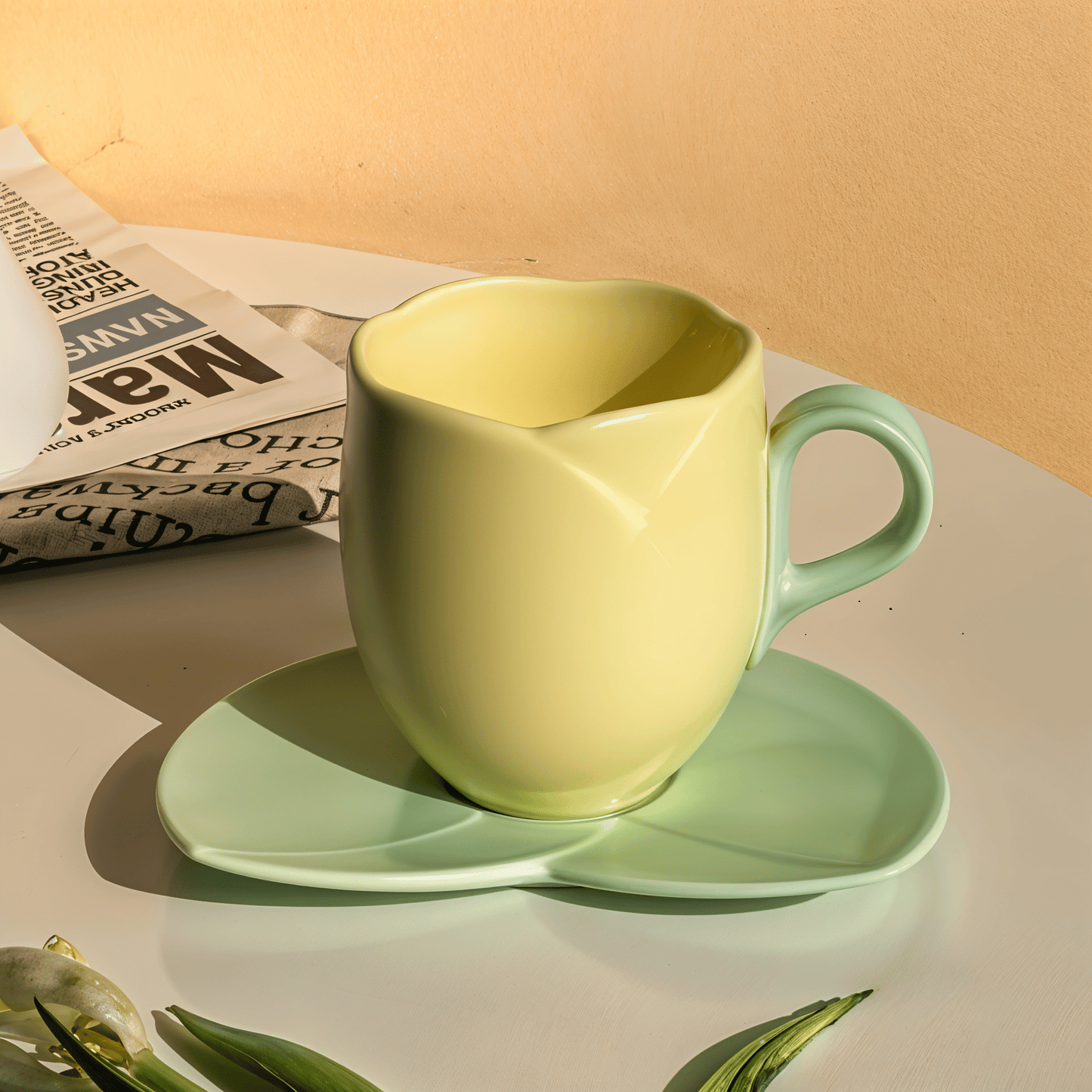 Elegant Tulip Coffee Cup Set