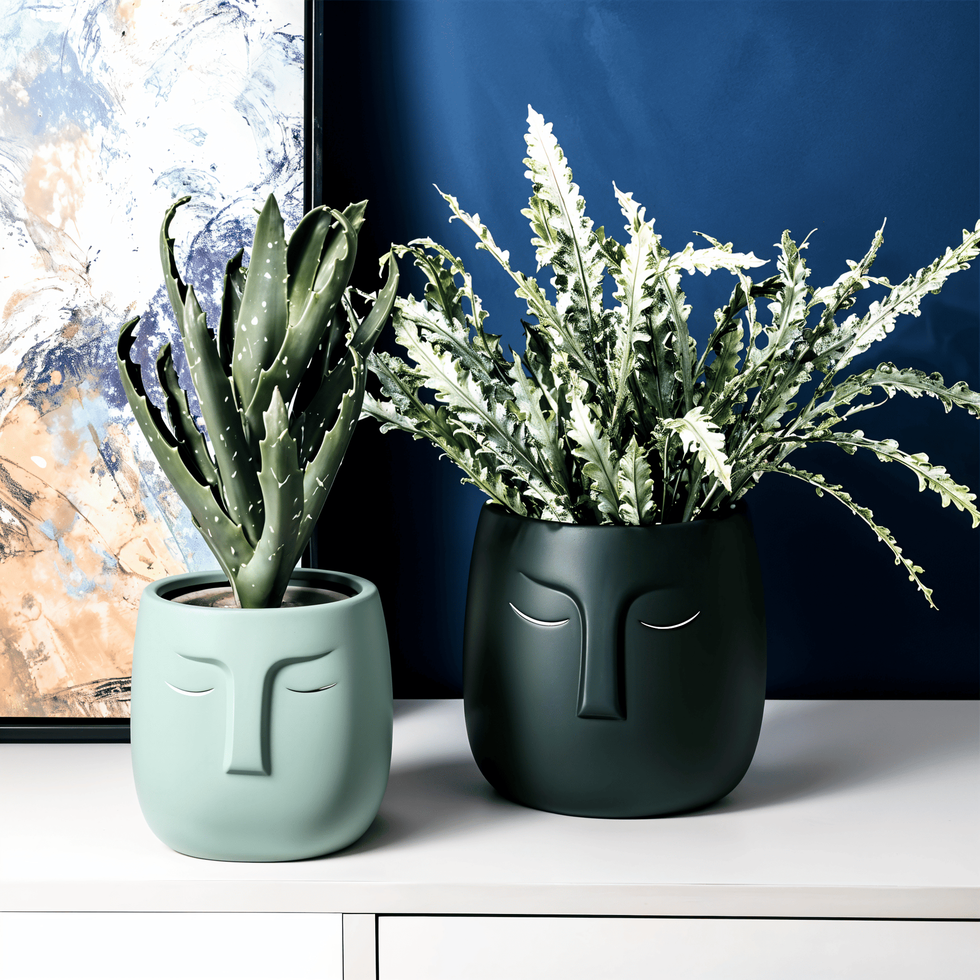 Vase decorative face of ceramic
