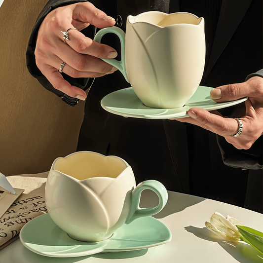 Elegant Tulip Coffee Cup Set